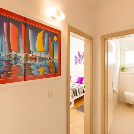 Leonore In With 4 En-suite Bedrooms, Heated Pool, Fitness, Ps5, Completely Fenced Yard, Sandy Just 3 Min Walk Villa *